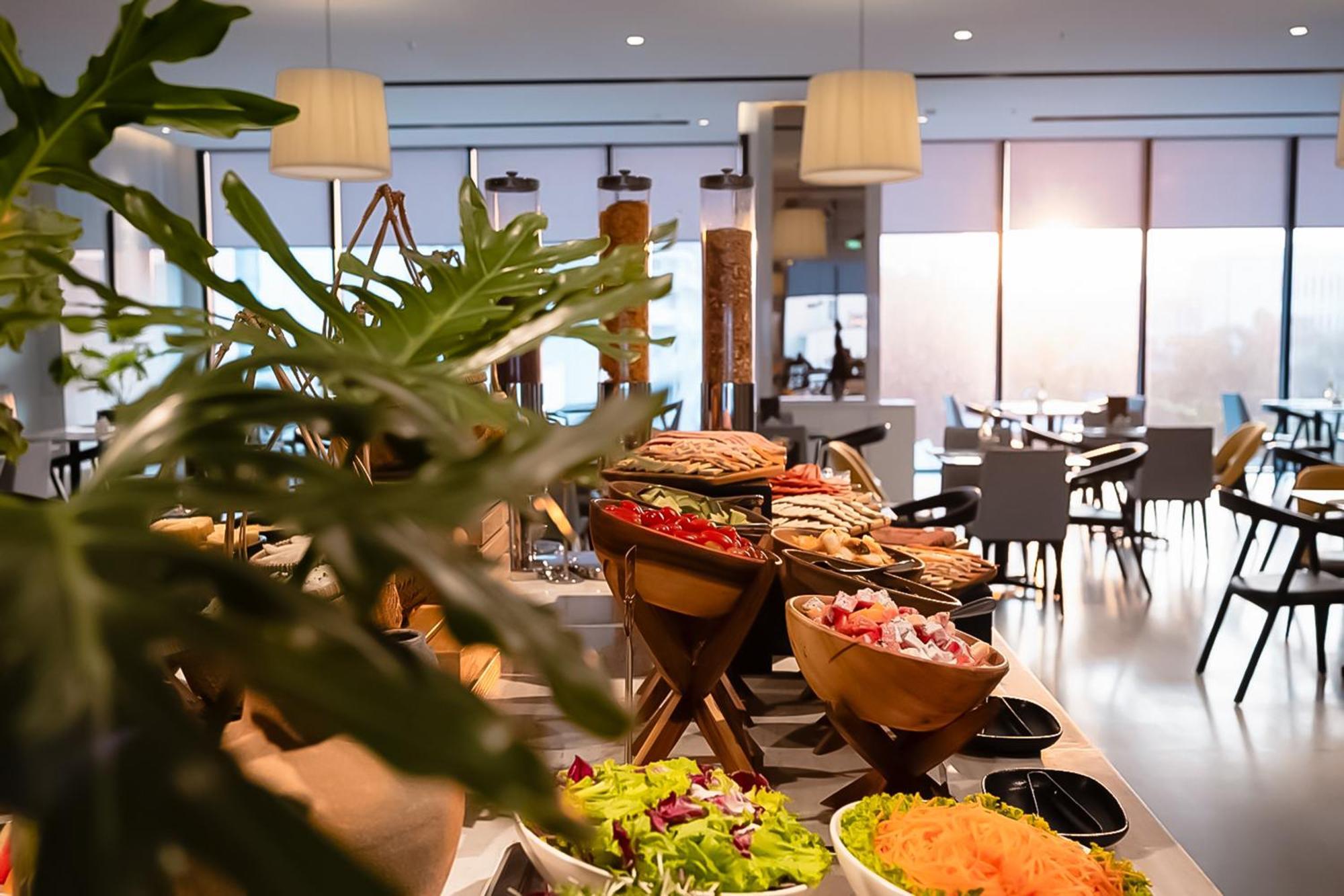 December Hotel На Транг Екстериор снимка